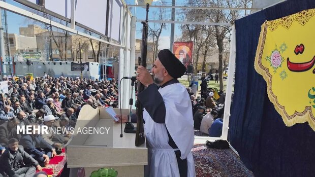 جمعه‌ای که تاریخ را در آغوش کشید؛ خروش لرستانی‌ها در سوگ رهبر شهید