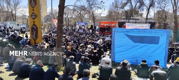 جمعه‌ای که تاریخ را در آغوش کشید؛ خروش لرستانی‌ها در سوگ رهبر شهید