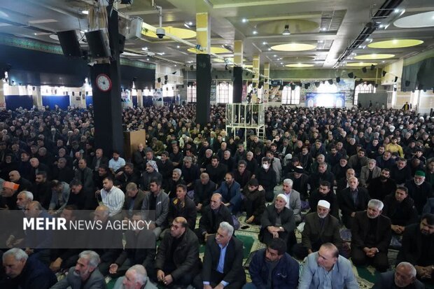 جمعه‌ای که تاریخ را در آغوش کشید؛ خروش لرستانی‌ها در سوگ رهبر شهید