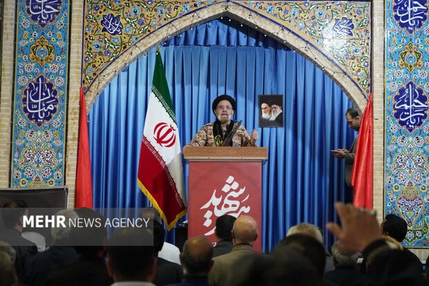 جمعهای که تاریخ را در آغوش کشید؛ خروش لرستانیها در سوگ رهبر شهید