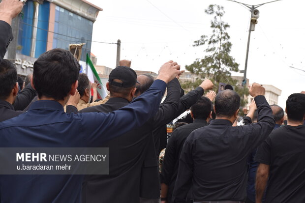 راهپیمایی مردم زاهدان در سوگ رهبر شهید