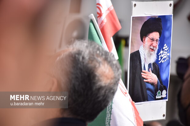 مباد این‌که بگویند منبری افتاد