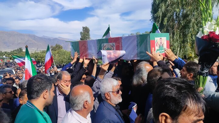تشییع پیکر ۳ شهید جنگ آمریکایی صهیونی در همدان تشییع پیکر ۳ شهید جنگ آمریکایی صهیونی در همدان