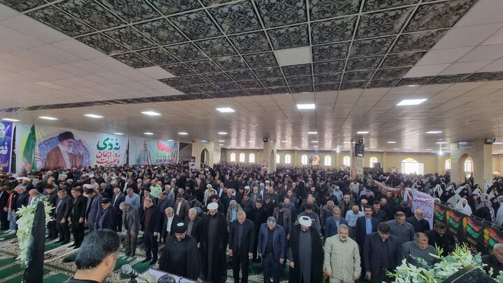 امام جمعه گناوه: اطاعت از ولی فقیه جدید وظیفه همه است