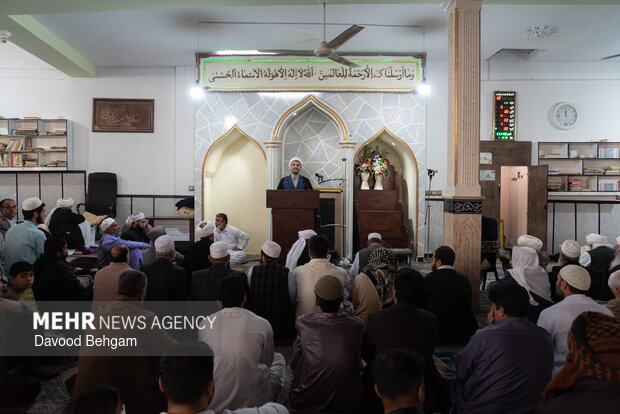 اجتماع دشمن شکن جامعه اهل سنت مشهد در پی شهادت رهبر انقلاب اسلامی
