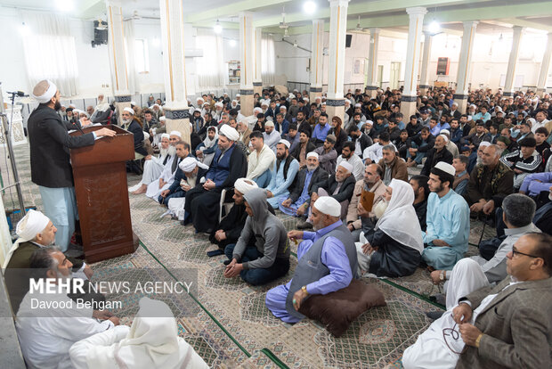 اجتماع دشمن شکن جامعه اهل سنت مشهد در پی شهادت رهبر انقلاب اسلامی