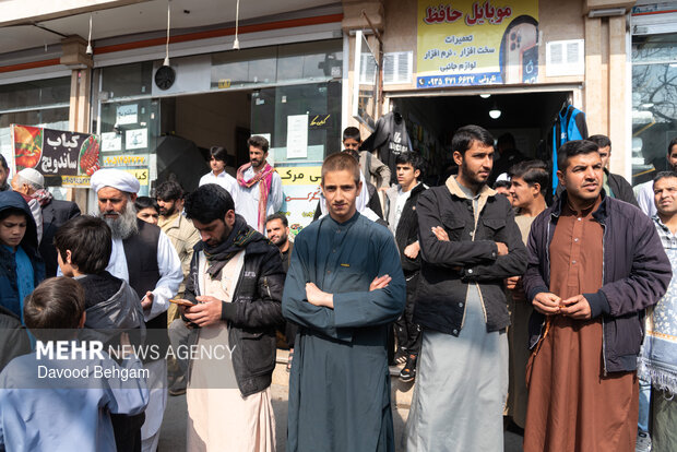 اجتماع دشمن شکن جامعه اهل سنت مشهد در پی شهادت رهبر انقلاب اسلامی
