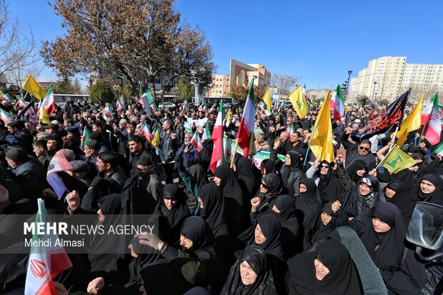 راهپیمایی مردم زنجان در محکومیت حملات آمریکایی - صهیونیستی