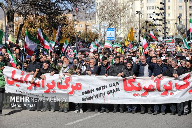 راهپیمایی مردم زنجان در محکومیت حملات آمریکایی - صهیونیستی