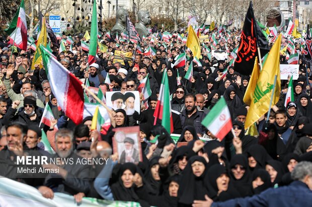 راهپیمایی مردم زنجان در محکومیت حملات آمریکایی - صهیونیستی
