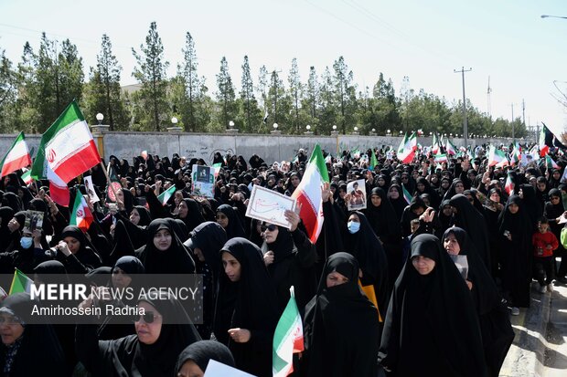 راهپیمایی مردم بیرجند در محکومیت حملات آمریکایی - صهیونیستی