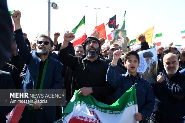 راهپیمایی مردم بیرجند در محکومیت حملات آمریکایی - صهیونیستی