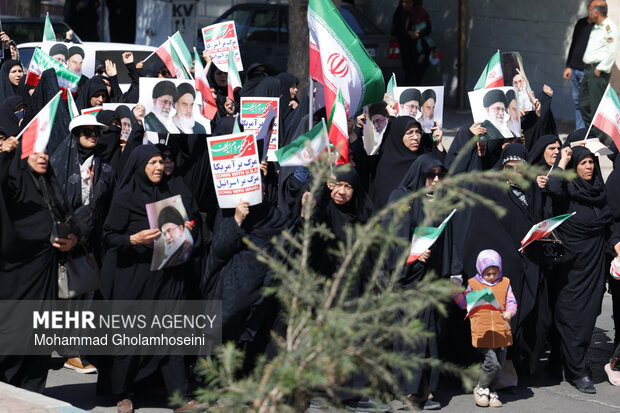 راهپیمایی مردم بوشهر در محکومیت حملات آمریکایی - صهیونیستی