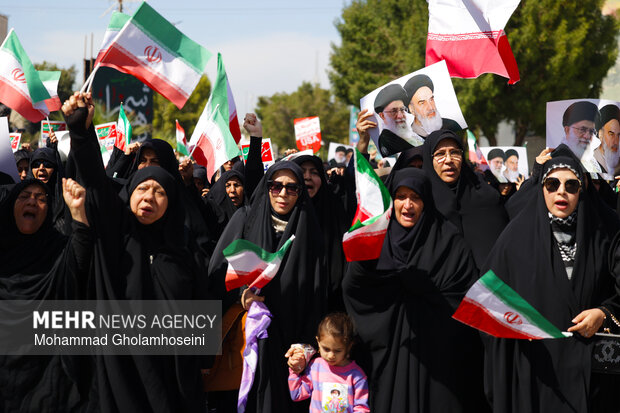 راهپیمایی مردم بوشهر در محکومیت حملات آمریکایی - صهیونیستی