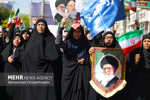 راهپیمایی مردم بوشهر در محکومیت حملات آمریکایی - صهیونیستی