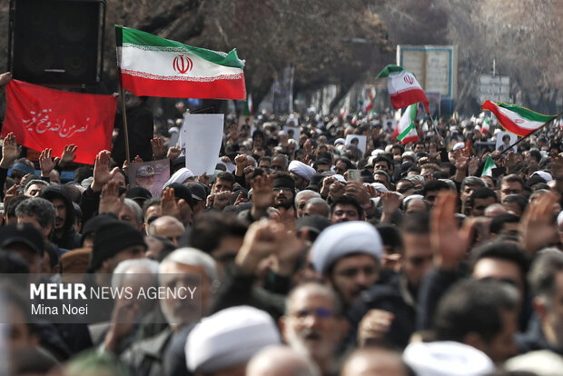 راهپیمایی مردم تبریز در محکومیت حملات آمریکایی - صهیونیستی