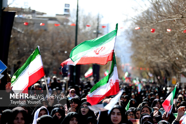راهپیمایی مردم همدان در محکومیت حملات آمریکایی - صهیونیستی