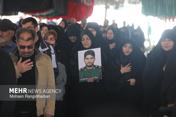 وداع با پیکر شهدای حملات صهیونی-آمریکایی