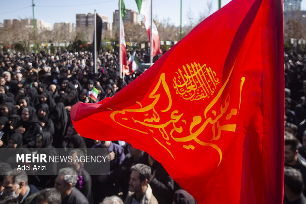 خاکسپاری پیکر مطهر شهدای مدافع وطن در اراک