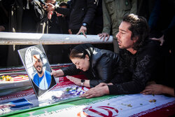 تشییع پیکر مطهر ۱۰ شهید افتدار ایران اسلامی در اصفهان