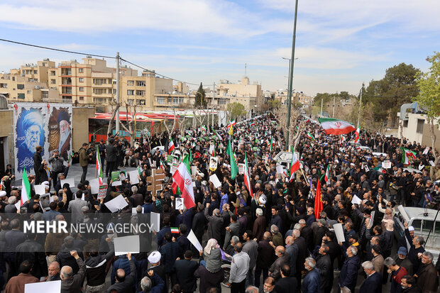 راهپیمایی مردم اصفهان در محکومیت حملات آمریکایی - صهیونیستی