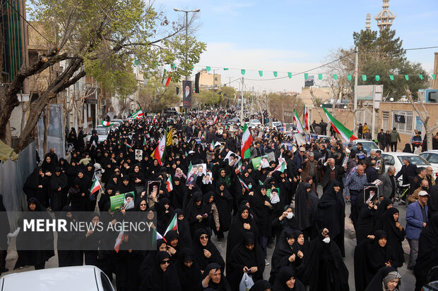 راهپیمایی مردم اصفهان در محکومیت حملات آمریکایی - صهیونیستی