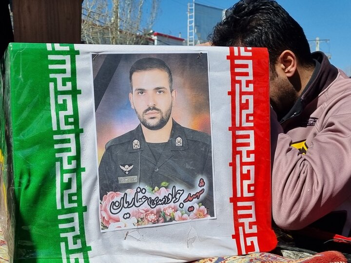 گوشه‌ای از تشییع باشکوه شهید جواد غفاریان در سریش‌آباد