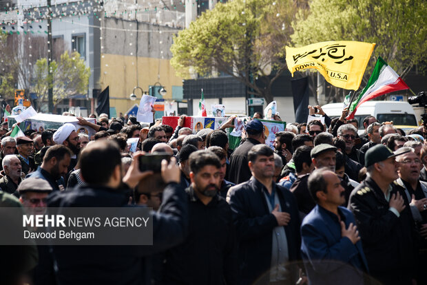 تشییع پیکر مطهر ۴ شهید اقتدار ایران در مشهد