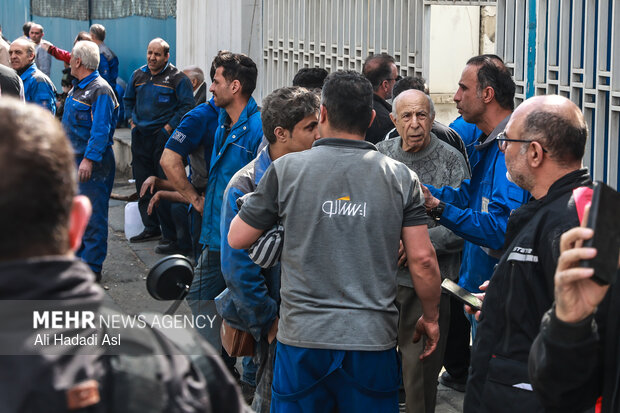 حمله و تجاوز آمریکایی صهیونی به نمایندگی ایران خودرو در غرب تهران