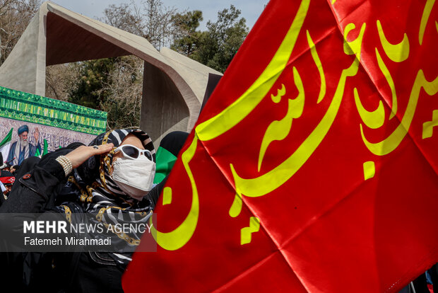 تجمع جمعی از بانوان تهرانی در اعلام انزجار از جنایات آمریکا و رژیم صهیونیستی