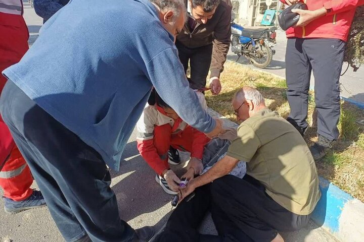 امدادرسانی ۵ تیم هلال احمر به مصدومین حادثه بمباران هوایی  ایلام