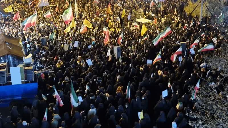 اجتماع مردم خرم‌آباد در عزای قائد امت