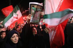 هشتمین شب از حضور مشهدی ها در اجتماع خودجوش خونخواهی امام شهید امت