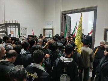 ثبت‌نام مردم دارالعباده یزد برای نبرد با آمریکا و صهیونیسم