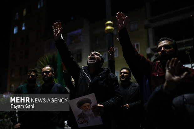 عزاداری و تجمع مردمی در سوگ رهبر شهید در تهرانسر