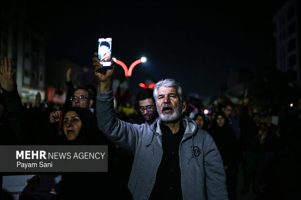 عزاداری و تجمع مردمی در سوگ رهبر شهید در تهرانسر
