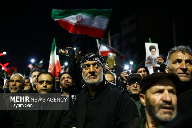 عزاداری و تجمع مردمی در سوگ رهبر شهید در تهرانسر