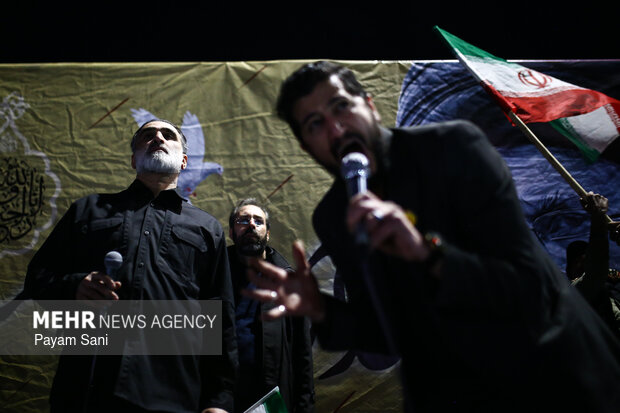 عزاداری و تجمع مردمی در سوگ رهبر شهید در تهرانسر