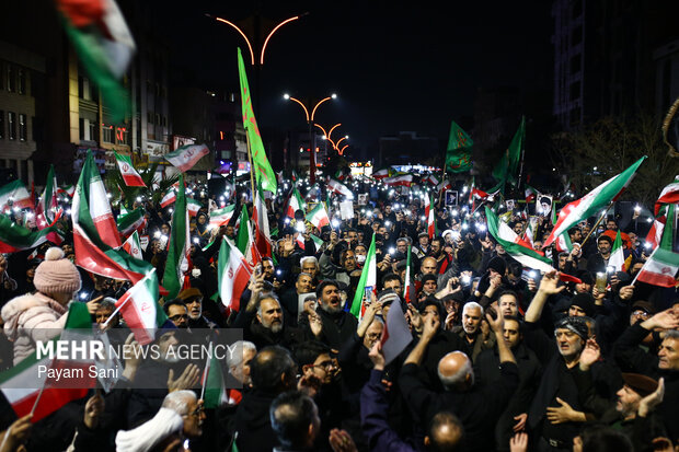 عزاداری و تجمع مردمی در سوگ رهبر شهید در تهرانسر