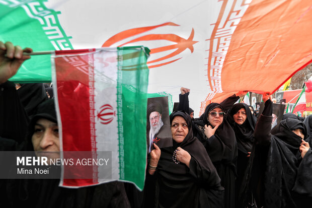 اجتماع بانوان انقلابی تبریز در خونخواهی قائد اُمّت