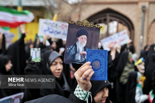 اجتماع بانوان انقلابی تبریز در خونخواهی قائد اُمّت