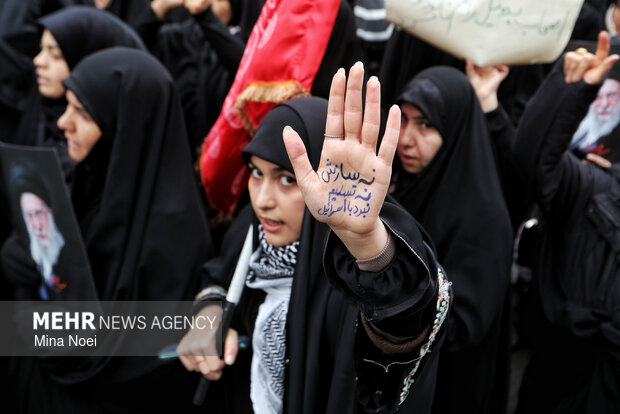 اجتماع بانوان انقلابی تبریز در خونخواهی قائد اُمّت