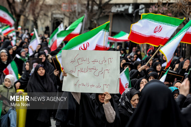 اجتماع بانوان انقلابی تبریز در خونخواهی قائد اُمّت