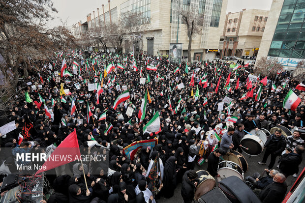 اجتماع بانوان انقلابی تبریز در خونخواهی قائد اُمّت