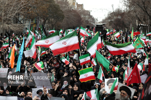اجتماع بانوان انقلابی تبریز در خونخواهی قائد اُمّت