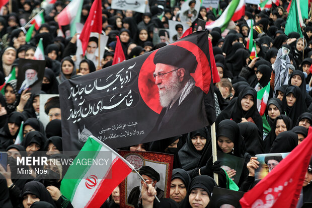 اجتماع بانوان انقلابی تبریز در خونخواهی قائد اُمّت