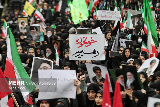 اجتماع بانوان انقلابی تبریز در خونخواهی قائد اُمّت