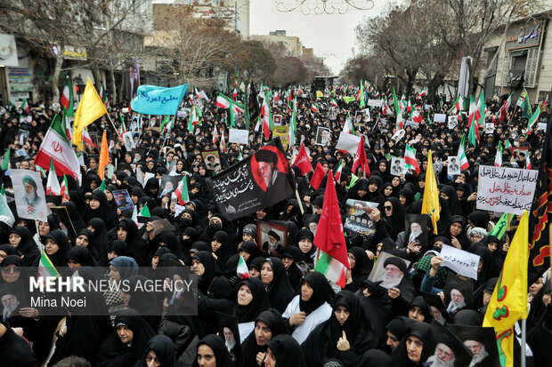اجتماع بانوان انقلابی تبریز در خونخواهی قائد اُمّت