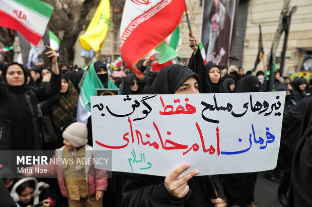 اجتماع بانوان انقلابی تبریز در خونخواهی قائد اُمّت