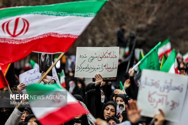 اجتماع بانوان انقلابی تبریز در خونخواهی قائد اُمّت